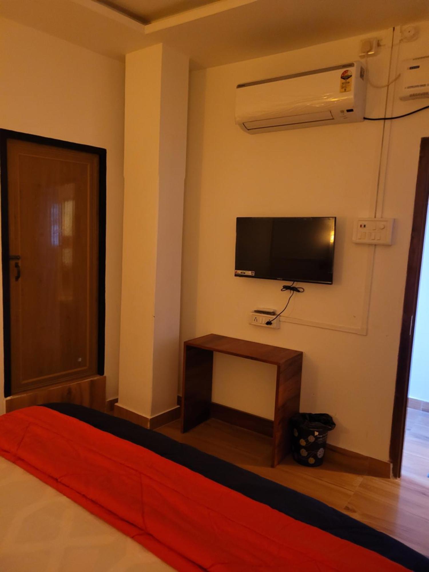 Dream Lodging Силчар Екстериор снимка