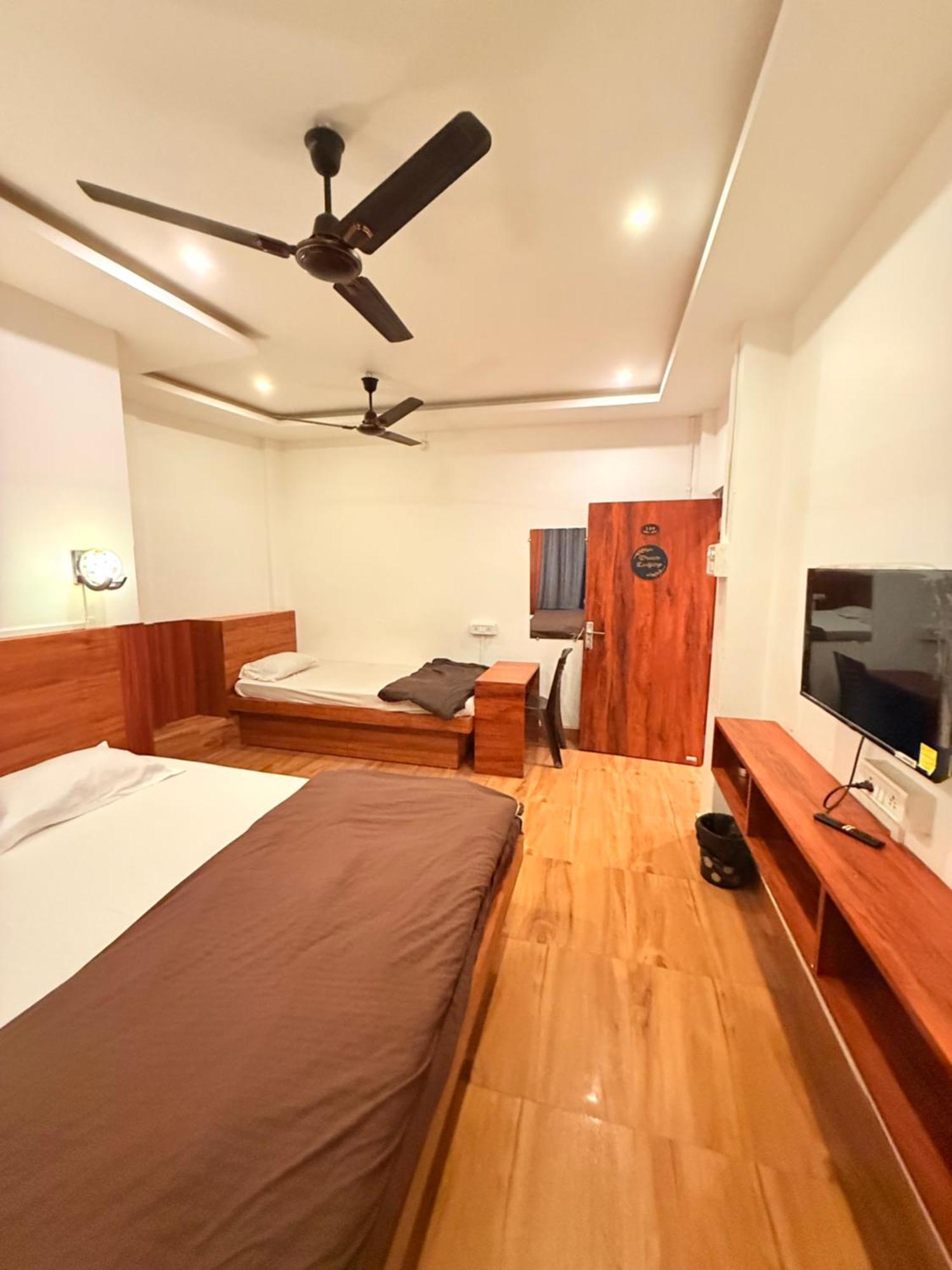 Dream Lodging Силчар Екстериор снимка